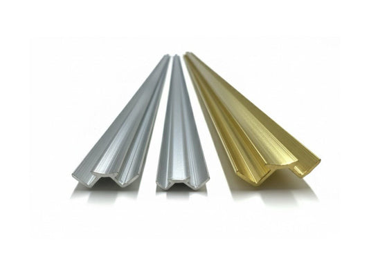 Vnútorný roh – hliníková lišta pre PVC panely