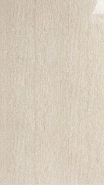 PVC nástenný panel Crema Travertine – lesklý krémovo-béžový kamenný dekor so zvislými pásmi a jemným mapovaním, 280×122