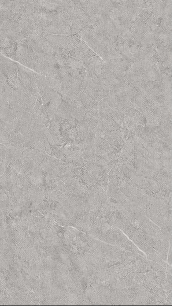 PVC nástenný panel Silver Slate – matný sivý kamenný dekor s jemným mapovaním a bielymi vlásočnicami, 280×122