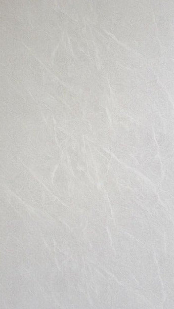 PVC nástenný panel Stone Mist – matný dekor v príjemnej svetlej kamenistej sivej s jemným minerálnym mapovaním, 280×122